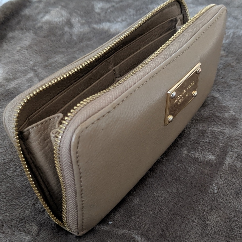 Authentic Michael Kors Wallet